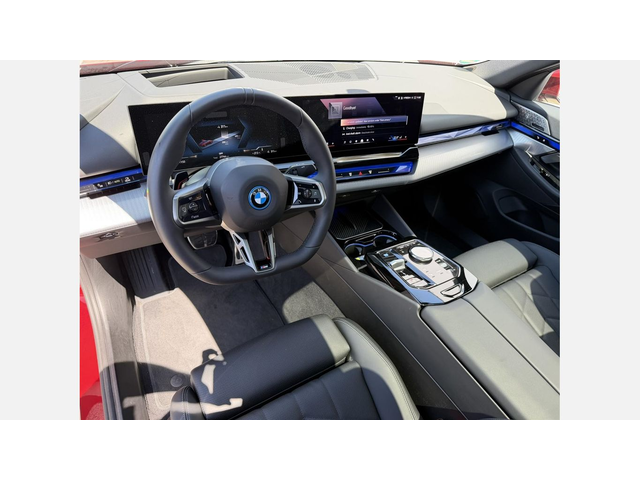 BMW i5 xDrive40 - автомобили, коли, обяви за нови и употребявани 5