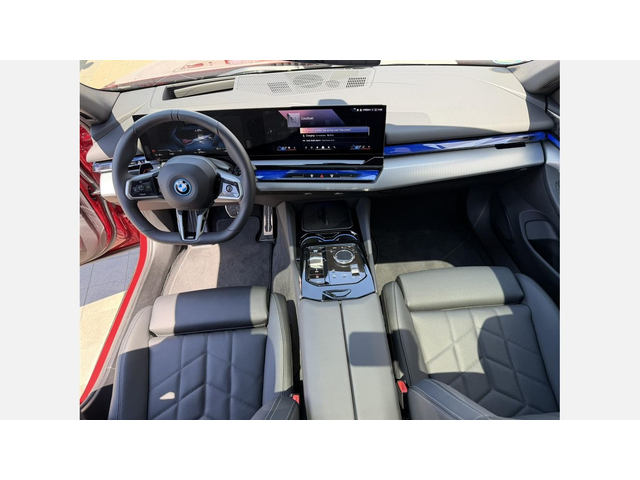 BMW i5 xDrive40 - автомобили, коли, обяви за нови и употребявани 6