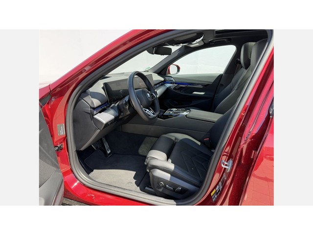 BMW i5 xDrive40 - автомобили, коли, обяви за нови и употребявани 7