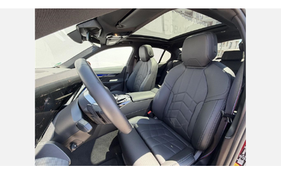 BMW i5 xDrive40 - автомобили, коли, обяви за нови и употребявани 8