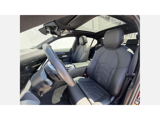 BMW i5 xDrive40 - автомобили, коли, обяви за нови и употребявани 8