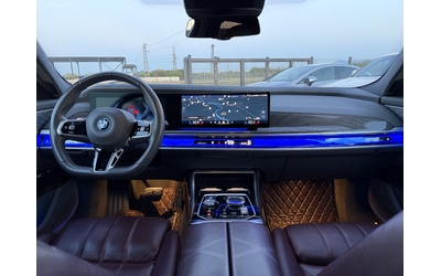 BMW i7 2023г.* 127.000КМ* ТОП* FULL MAXX* Сервизна История* - автомобили, коли, обяви за нови и употребявани 10