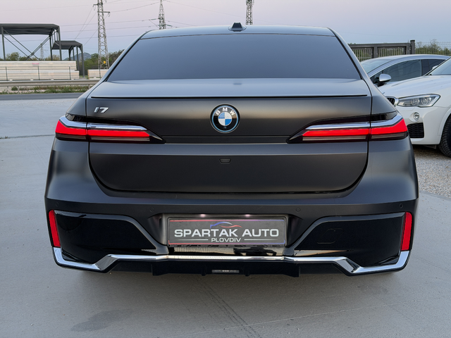 BMW i7 2023г.* 127.000КМ* ТОП* FULL MAXX* Сервизна История* - автомобили, коли, обяви за нови и употребявани 4