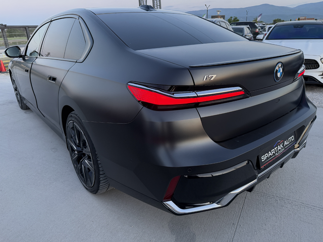 BMW i7 2023г.* 127.000КМ* ТОП* FULL MAXX* Сервизна История* - автомобили, коли, обяви за нови и употребявани 5