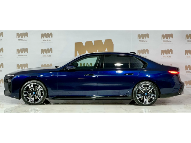 BMW i7 xDrive60* M-Sport* Iconic* Theatre* SkyLounge* Mas - автомобили, коли, обяви за нови и употребявани 2