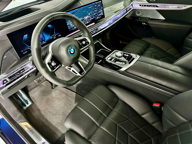 BMW i7 xDrive60* M-Sport* Iconic* Theatre* SkyLounge* Mas - автомобили, коли, обяви за нови и употребявани 5