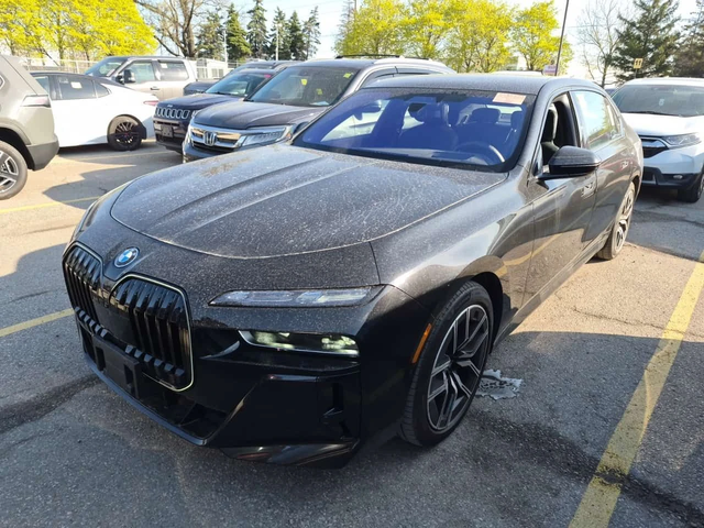 BMW i7 XDRIVE60| B&W| SWAROWSKI| HUD| МАСАЖИ| 2 КЛЮЧА - автомобили, коли, обяви за нови и употребявани 0