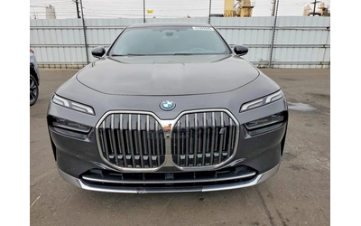 bmw-i7 - 2