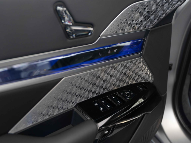 BMW i7 i7 M70 xDrive  - автомобили, коли, обяви за нови и употребявани 7