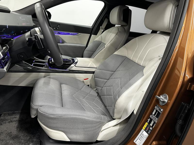 BMW i7 i7 M70 xDrive - автомобили, коли, обяви за нови и употребявани 6