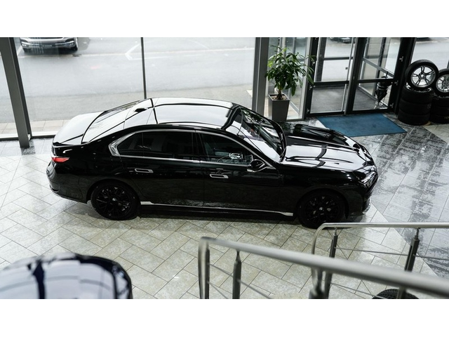 BMW i7 i7 xDrive60 - автомобили, коли, обяви за нови и употребявани 3