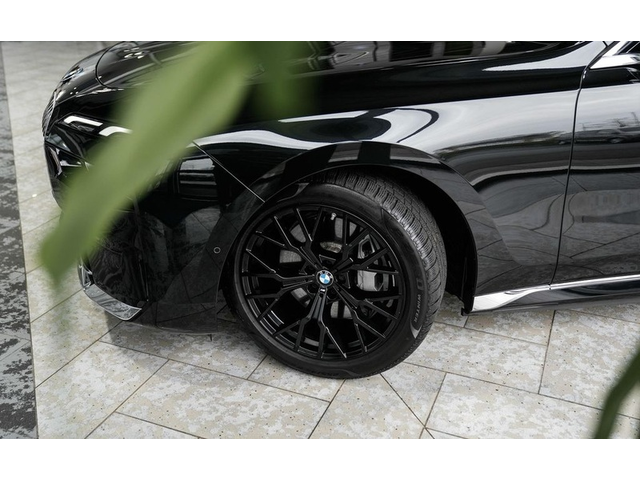 BMW i7 i7 xDrive60 - автомобили, коли, обяви за нови и употребявани 7