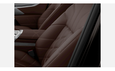 BMW i7 xDrive60 - автомобили, коли, обяви за нови и употребявани 7