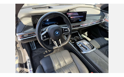 bmw-i7-xdrive60 - 4