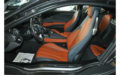 BMW i8 Coupe - автомобили, коли, обяви за нови и употребявани 9