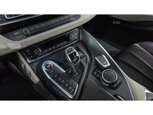 BMW i8 Coupe* HUD* 360* КОЖА* НАВИ - автомобили, коли, обяви за нови и употребявани 7