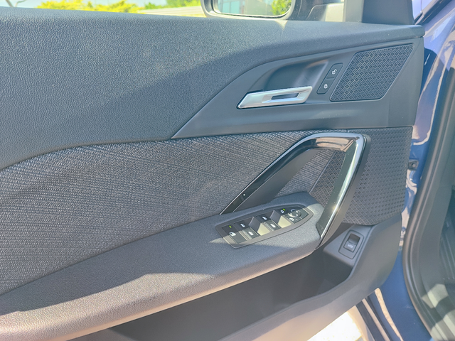 BMW iX 1 XDRIVE30 - автомобили, коли, обяви за нови и употребявани 11