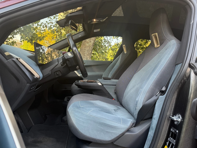 BMW iX 50* Xdrive* ГАРАНЦИЯ* Bowers&Wilkins* SWAROVSKI* F - автомобили, коли, обяви за нови и употребявани 7