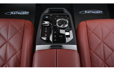 BMW iX xDrive60 M Sport - автомобили, коли, обяви за нови и употребявани 10