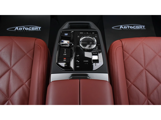 BMW iX xDrive60 M Sport - автомобили, коли, обяви за нови и употребявани 10