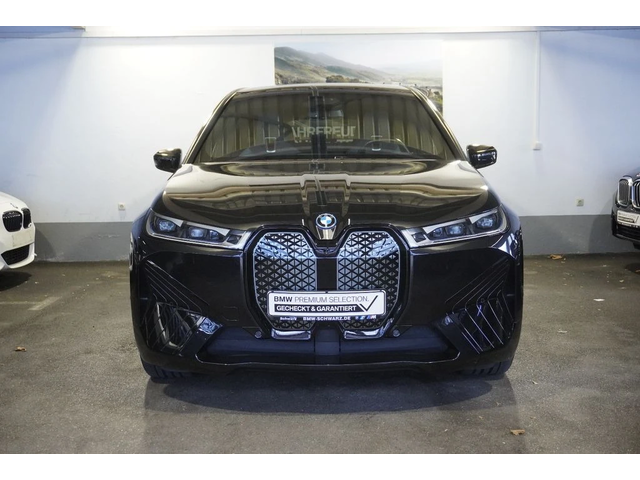 BMW iX xDrive50 - автомобили, коли, обяви за нови и употребявани 0
