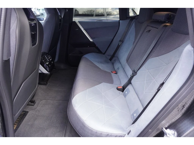 BMW iX xDrive50 - автомобили, коли, обяви за нови и употребявани 6