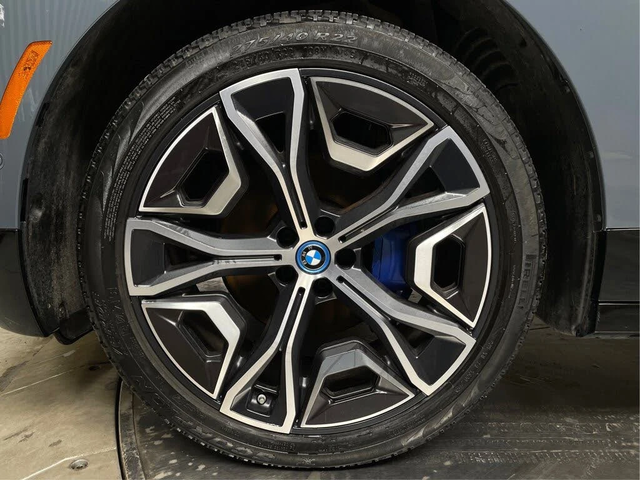 BMW iX xDrive40* HUD* HARMAN KARDON* 360* - автомобили, коли, обяви за нови и употребявани 15