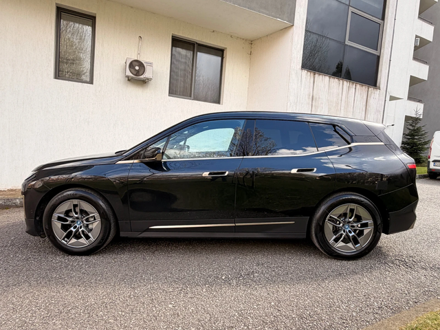 BMW iX 50 / X-DRIVE / ВЪЗДУХ - автомобили, коли, обяви за нови и употребявани 3