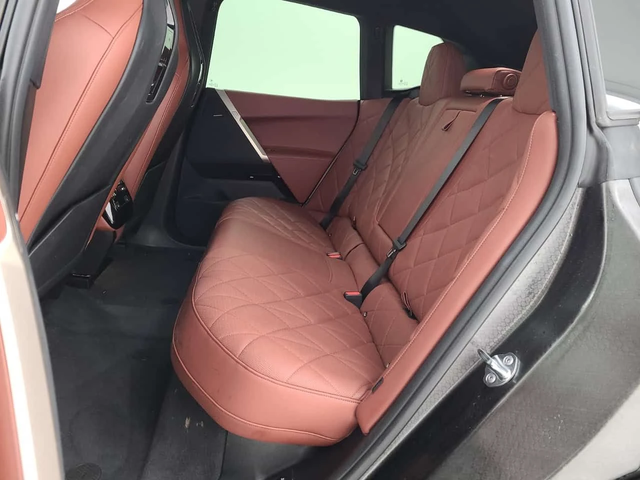 BMW iX XDRIVE50| HARMAN KARDON| HUD| 360| PANO| 2 КЛЮЧА| - автомобили, коли, обяви за нови и употребявани 11