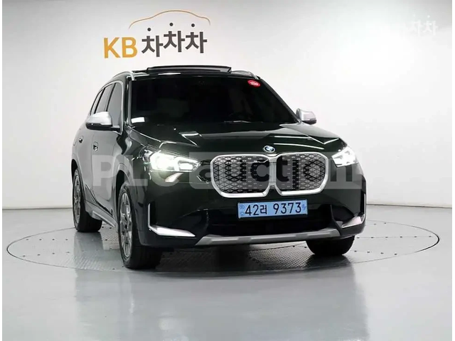 BMW iX * XDRIVE * 360 * ДИСТРОНИК * СЛЕДЕНЕ НА ЛЕНТИ - автомобили, коли, обяви за нови и употребявани 1