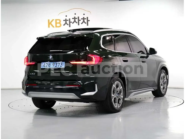 BMW iX * XDRIVE * 360 * ДИСТРОНИК * СЛЕДЕНЕ НА ЛЕНТИ - автомобили, коли, обяви за нови и употребявани 3