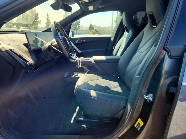 BMW iX XDRIVE50 - автомобили, коли, обяви за нови и употребявани 6
