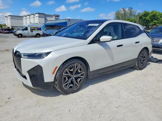 BMW iX XDRIVE50 - автомобили, коли, обяви за нови и употребявани 2