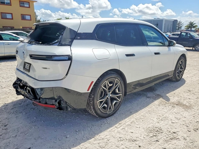 BMW iX XDRIVE50 - автомобили, коли, обяви за нови и употребявани 4
