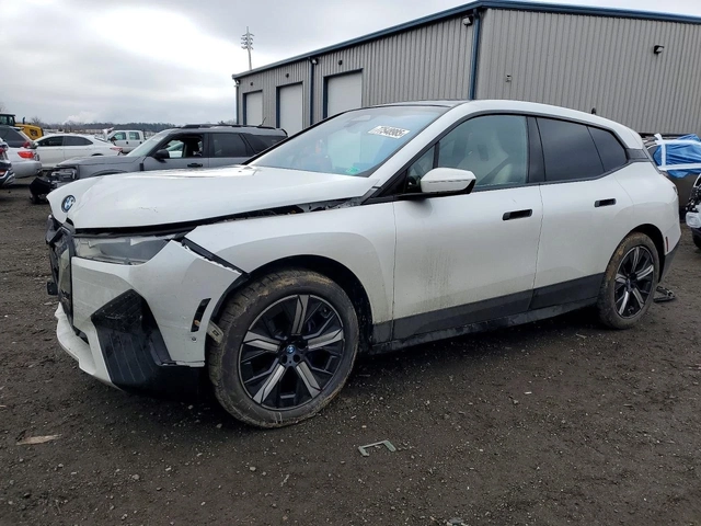 BMW iX Xdrive50 | 360 КАМЕРА | ОБДУХВАНЕ | МАСАЖ | - автомобили, коли, обяви за нови и употребявани 0