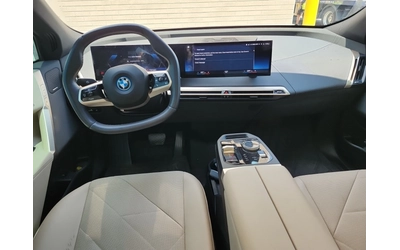 BMW iX AWD / Sky Lounge / Curved Display / - автомобили, коли, обяви за нови и употребявани 8