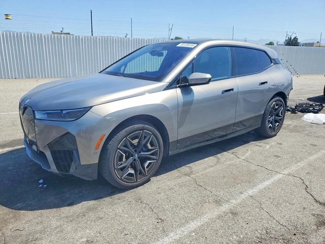 BMW iX XDRIVE50 - автомобили, коли, обяви за нови и употребявани 0