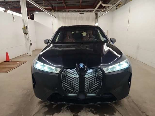 BMW iX xDrive40 2023 | Carfax - автомобили, коли, обяви за нови и употребявани 4
