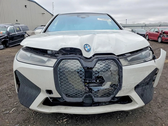 BMW iX Xdrive50 | 360 КАМЕРА | ОБДУХВАНЕ | МАСАЖ | - автомобили, коли, обяви за нови и употребявани 1