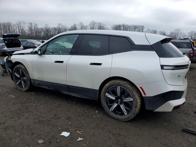 BMW iX Xdrive50 | 360 КАМЕРА | ОБДУХВАНЕ | МАСАЖ | - автомобили, коли, обяви за нови и употребявани 5