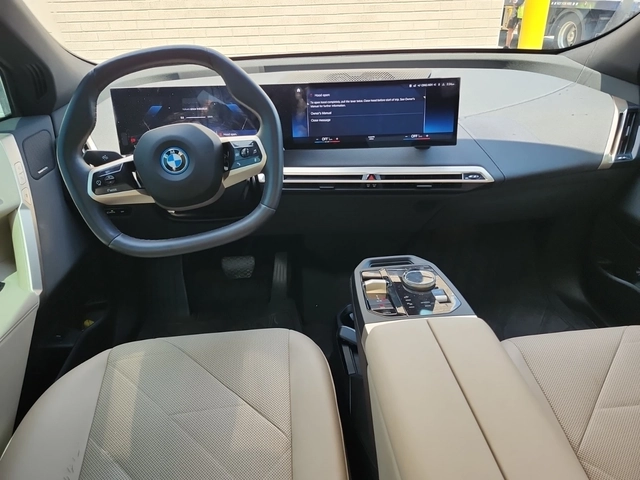 BMW iX AWD / Sky Lounge / Curved Display / - автомобили, коли, обяви за нови и употребявани 8