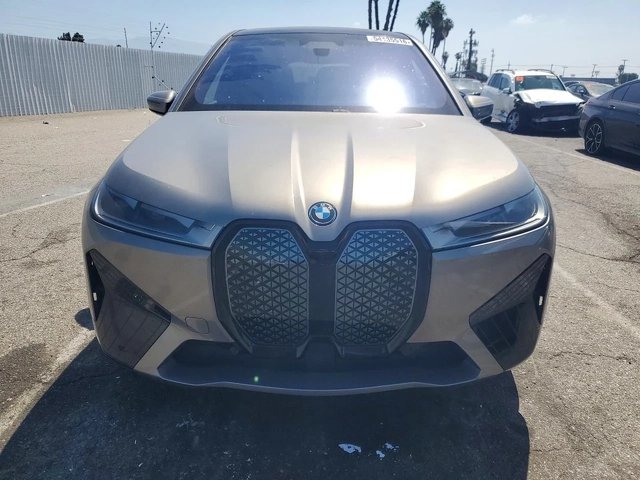 BMW iX XDRIVE50 - автомобили, коли, обяви за нови и употребявани 1