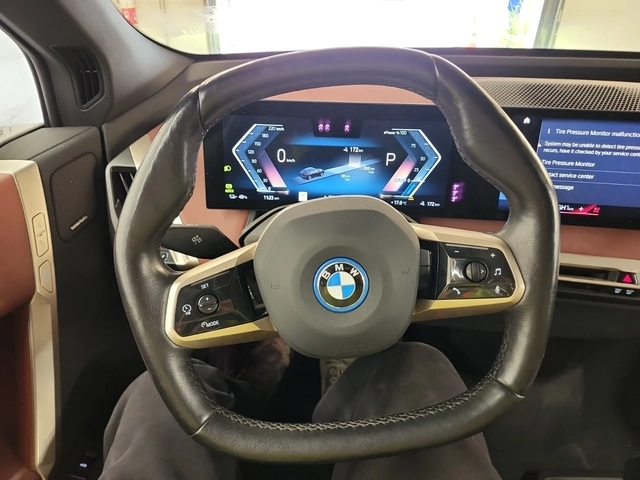 BMW iX xDrive40 2023 | Carfax - автомобили, коли, обяви за нови и употребявани 8