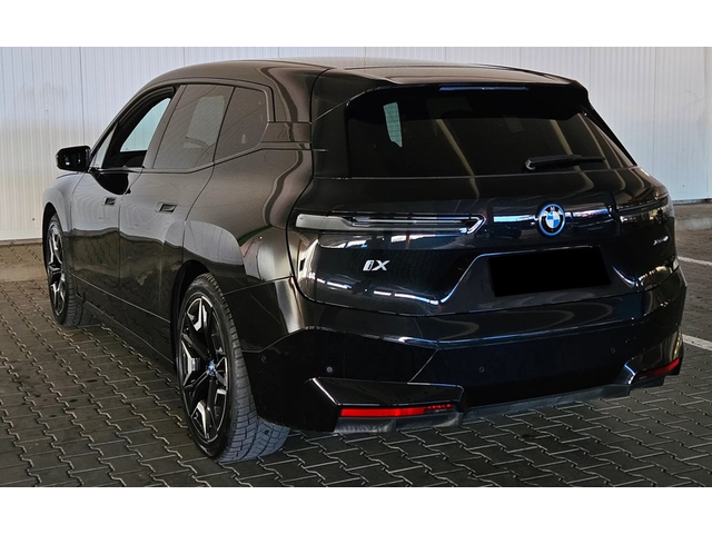 BMW iX iX xDrive40 - автомобили, коли, обяви за нови и употребявани 5