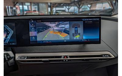 BMW IX xDrive 50/Harman Kardon/HuD/Камера 360/Амбиент/Laser light/ - автомобили, коли, обяви за нови и употребявани 11