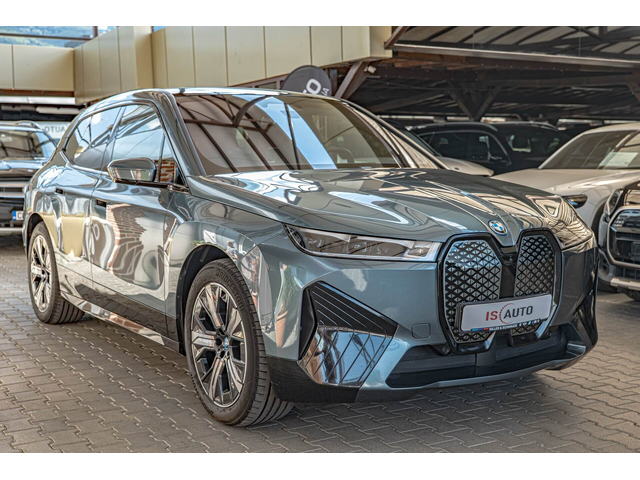 BMW IX xDrive 50/Harman Kardon/Swarovski/Design/Камера 360/Ambient/ - автомобили, коли, обяви за нови и употребявани 1