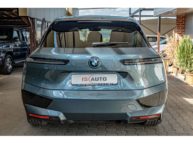 BMW IX xDrive 50/Harman Kardon/Swarovski/Design/Камера 360/Ambient/ - автомобили, коли, обяви за нови и употребявани 3