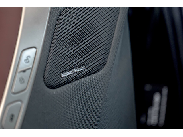 BMW IX xDrive 50/Harman Kardon/Swarovski/Design/Камера 360/Ambient/ - автомобили, коли, обяви за нови и употребявани 8