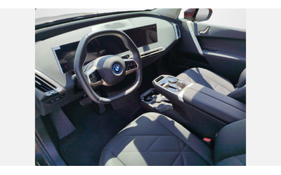 bmw-ix-xdrive40 - 5