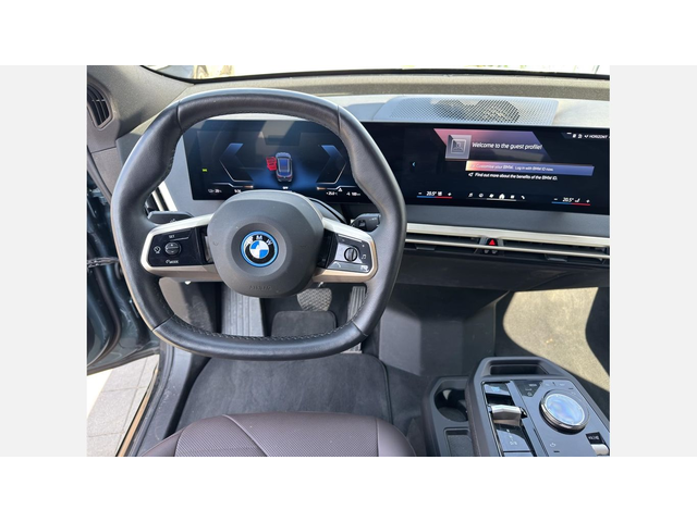 BMW iX xDrive40 - автомобили, коли, обяви за нови и употребявани 10